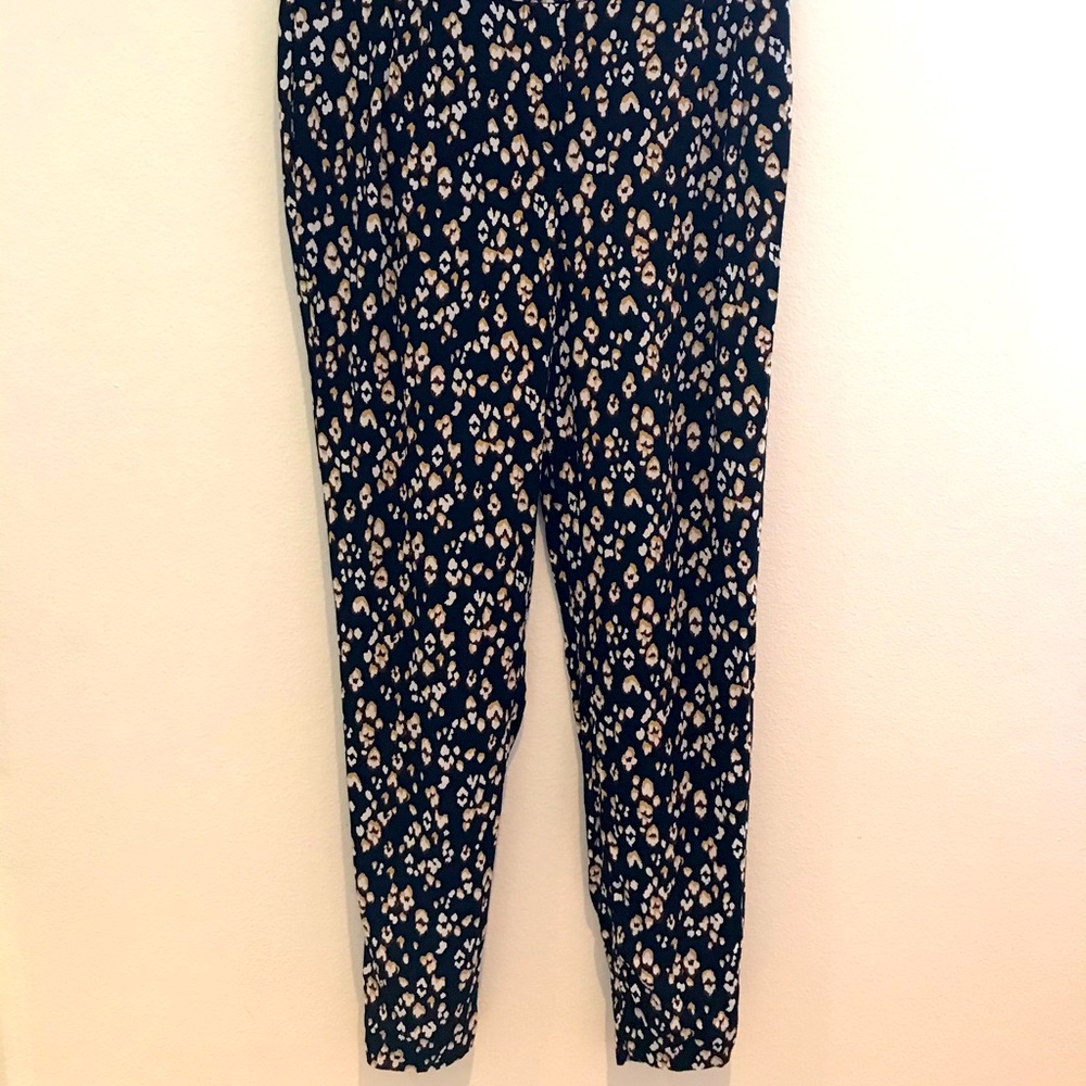 Zara leopard print pants, size xs, fits like a 2